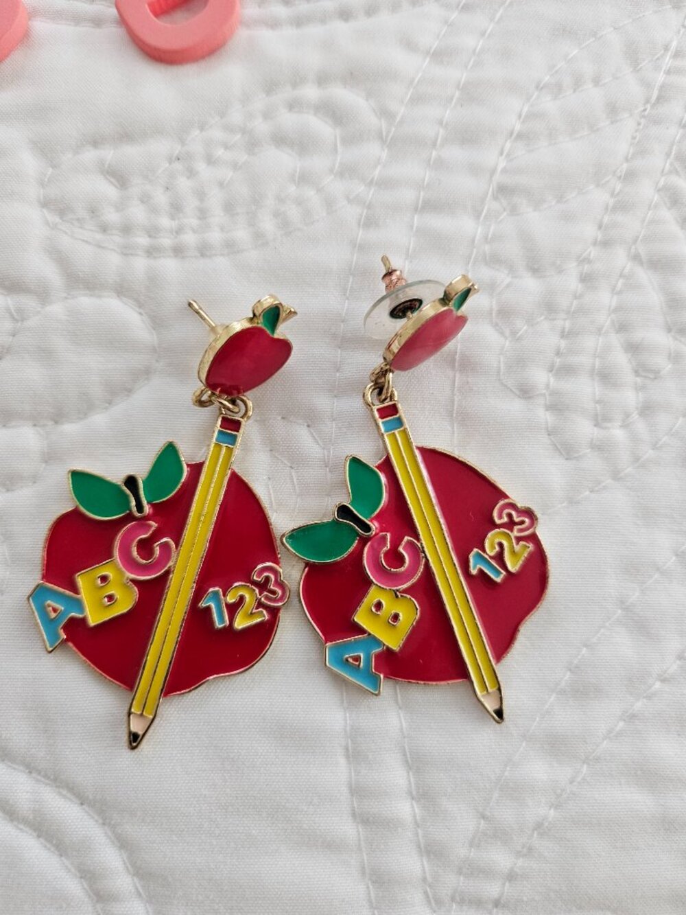 Cute earings bundle - Picture 9 of 16